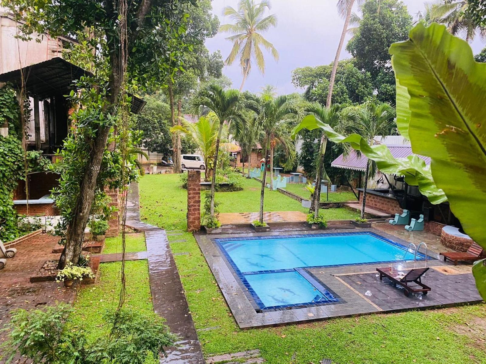 Hotel The Shade Brothers Katunayaka Esterno foto